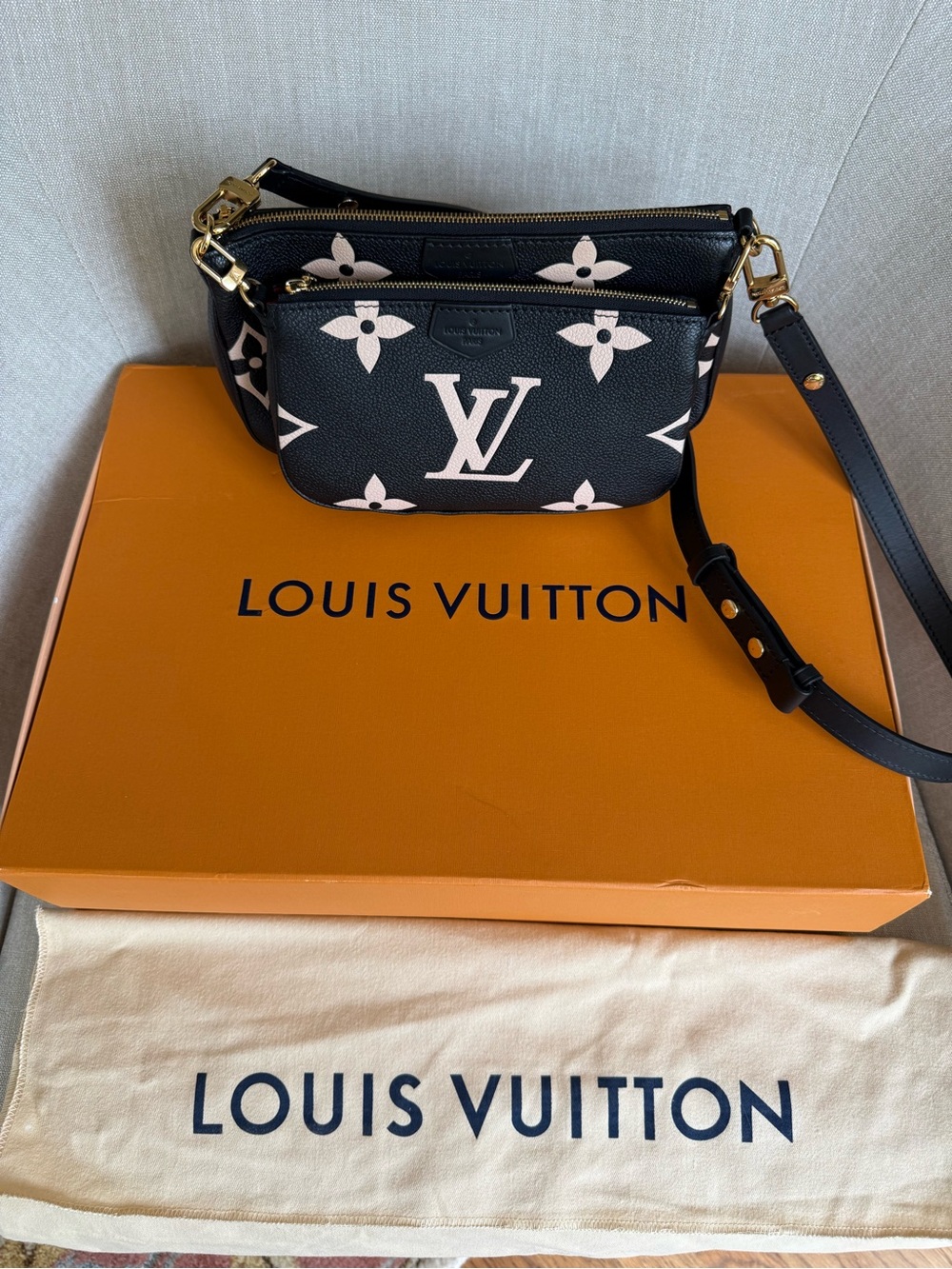 Louis Vuitton | Logo Bag - Picture 11 of 11